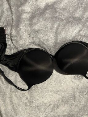 Victoria's Secret Black Strapless Push-Up Bra